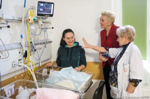 Pierwsza Dama odwiedziła wcześniaki w warszawskim szpitalu