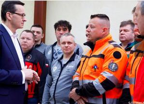[VIDEO] Wszyscy górnicy po wypadku w Kopalni Rudna uratowani! Premier Mateusz Morawiecki: Ratownictwo górnicze to zawód wysokich standardów moralnych i bohaterstwa