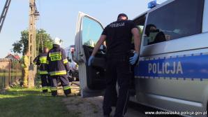 Nietrzeźwy motocyklista bez uprawnień uderzył w słup energetyczny. Piłeś alkohol - nie wsiadaj za kierownicę!