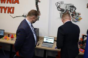 [VIDEO] Już jest! Pierwsze Laboratorium Przyszłości w województwie podkarpackim – Zespół Szkół w Nowej Sarzynie