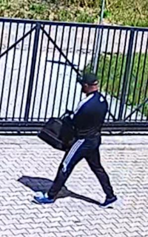 [VIDEO] Brutalny napad, kradzież i łup wartości blisko 1,5 mln zł. Kulisy konferencji Biura Rutkowski w Mysłowicach 12 sierpnia 2022r 