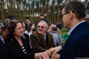 [VIDEO] Premier Mateusz Morawiecki: Stawiamy na zrównoważony rozwój gospodarczy w całaym kraju