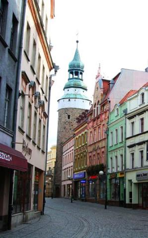 Włamał się banku i wywiózł sejf na taczce. Dorwała go policja