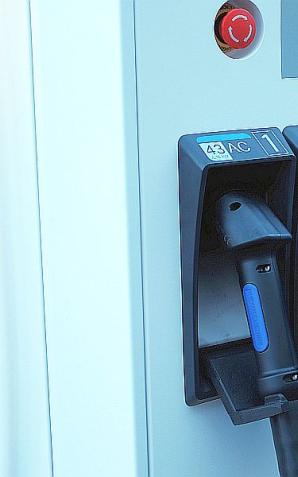 Polacy popierają ideę elektrycznej motoryzacji. Przemawiają do nich głównie potencjalne oszczędności