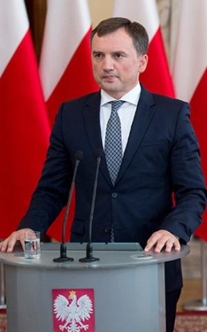 Premier Beata Szydło: Prawo ma służyć wszystkim, również najsłabszym