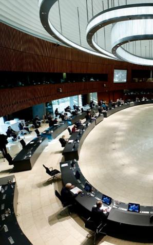 Posiedzenie Rady JHA w Luksemburgu. W trakcie spotkania ministrowie spraw wewnętrznych Polski, Litwy, Łotwy, Węgier, Estonii, Grecji, Słowacji, Austrii, Bułgarii, Cypru, Czech i Danii zwrócili się do Prezydencji UE z postulatem ochrony UE przed instrumenta