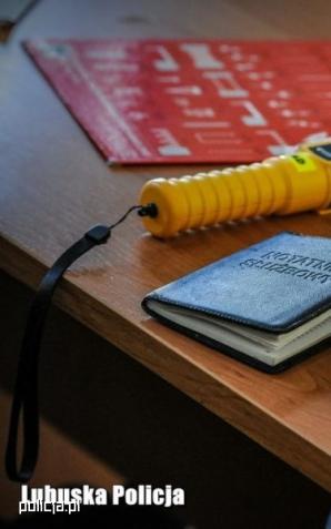 Nietrzeźwa matka zasnęła pozostawiając dzieci bez opieki podczas gdy z kuchenki ulatniał się gaz