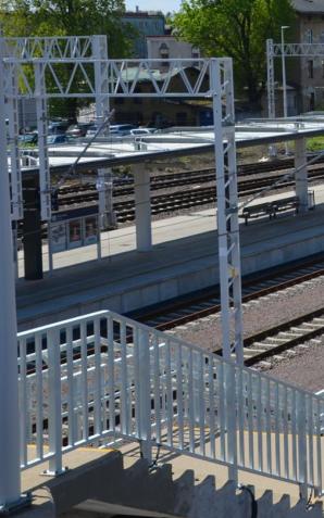 Nowy peron z bezpiecznym przejściem pod torami w Czechowicach-Dziedzicach