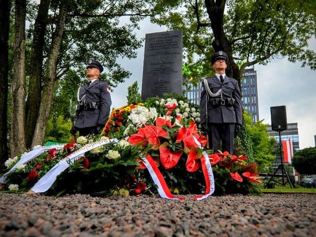 Warszawa: Obelisk ku czci lotników alianckich