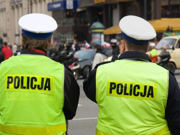 Policjanci wstrzymali przelew na 50 tys zł i zatrzymali oszusta 