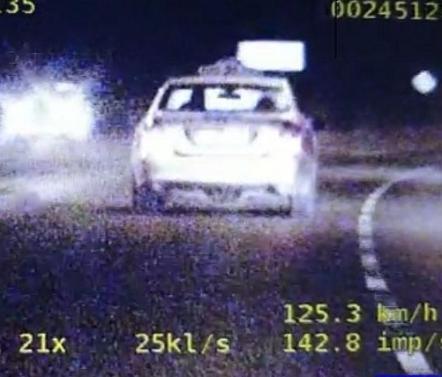 Taksówkarz pędził przez miasto ponad 120 km/h - zatrzymali go policjanci grupy SPEED