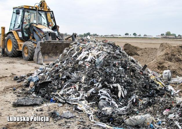 [VIDEO] Cios lubuskiej policji w mafię śmieciową